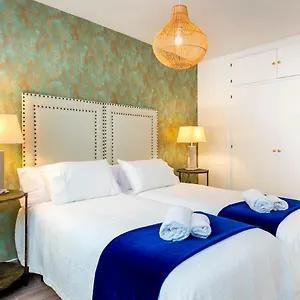 Genteel Plaza De Flores Apartment