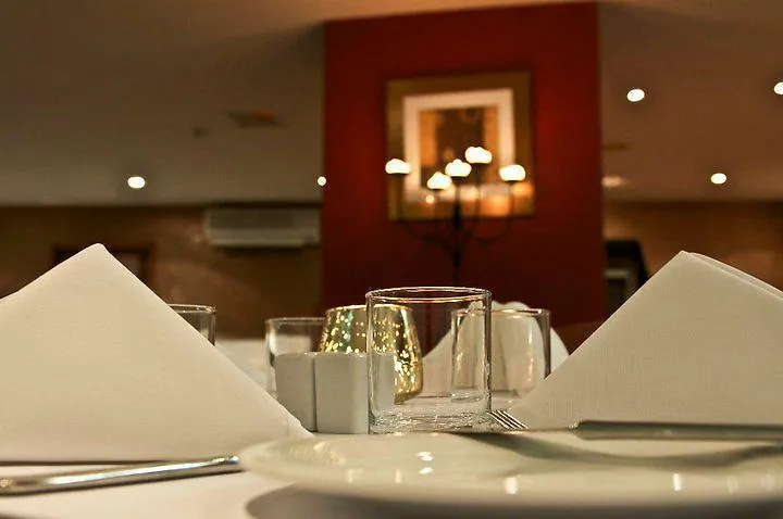 Metro Hotel Perth